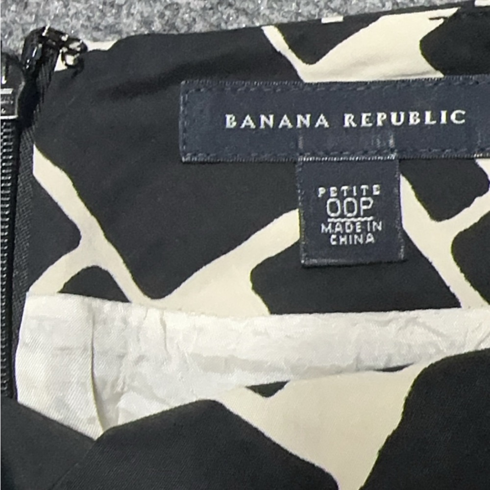 Black and white print skirt